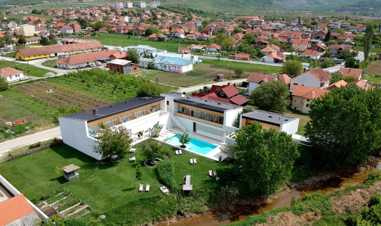 Hotel Gracanica Bagian luar foto